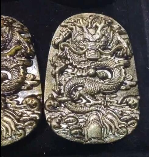 天然金曜石龙牌吊坠，招财辟邪，旺事业