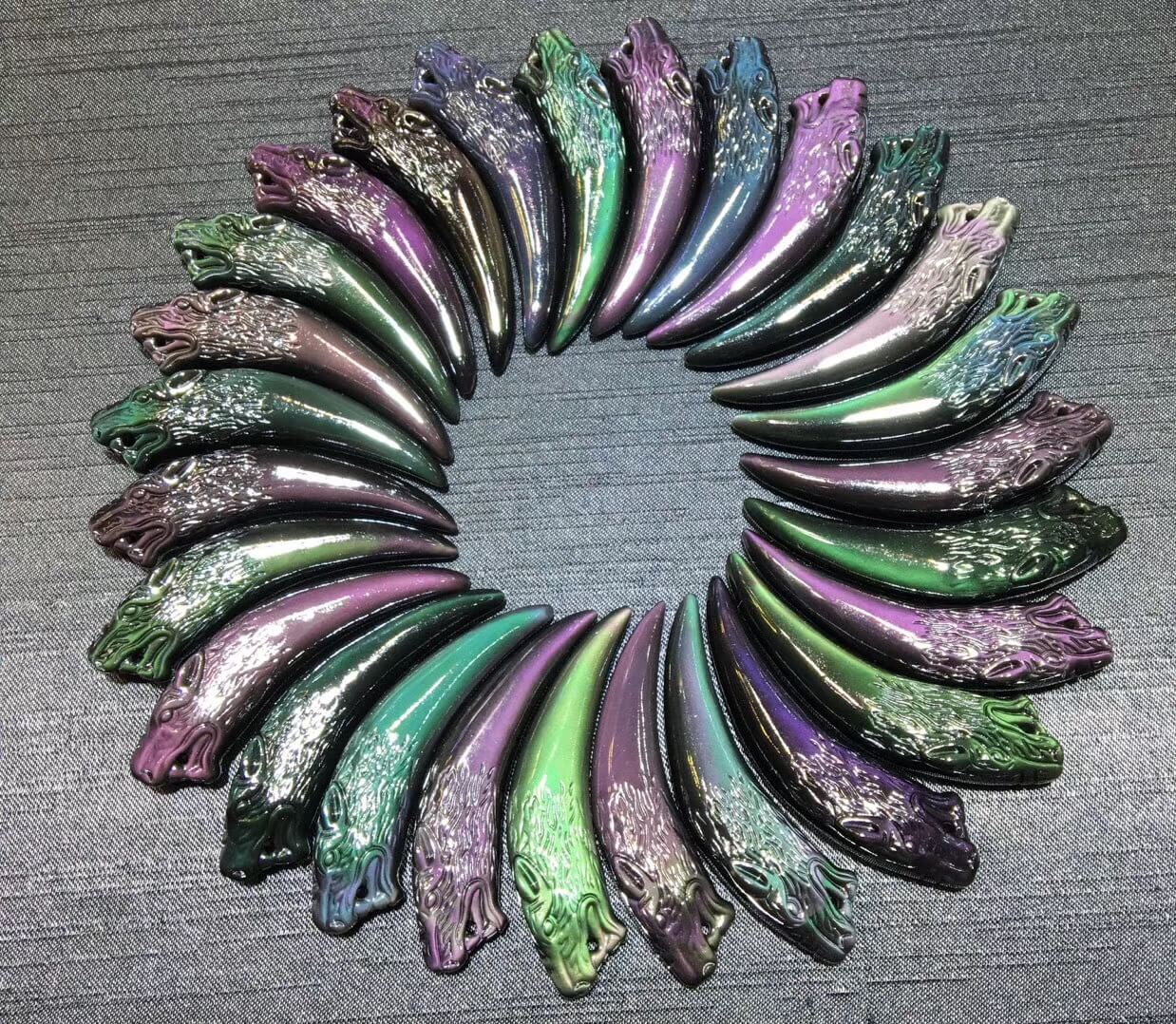 强光照射下的黑曜石狼牙