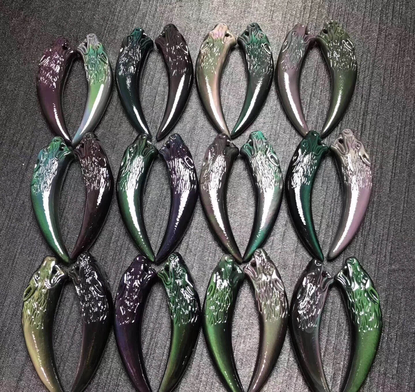 强光照射下的黑曜石狼牙