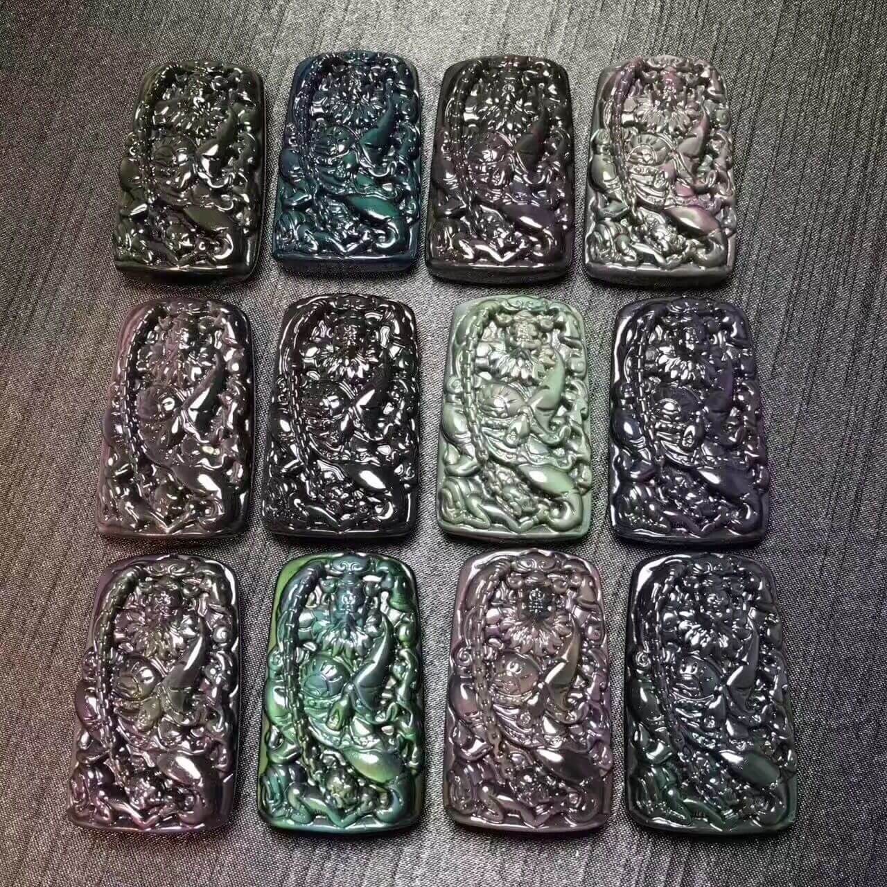 强光照射下的黑曜石钟馗